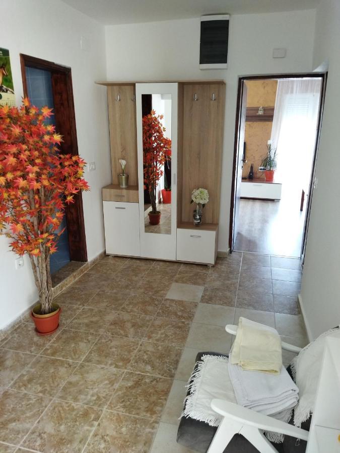 Apartmani Bellami Bečići Esterno foto