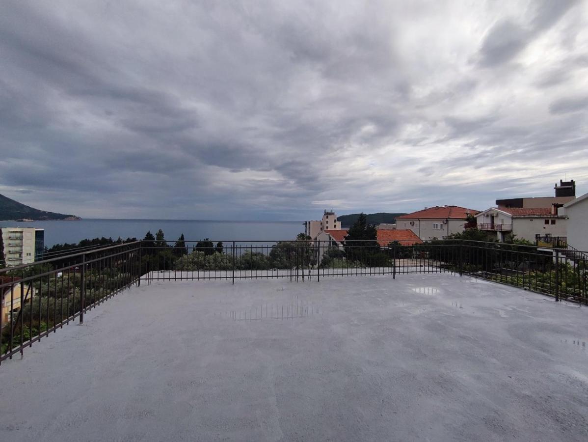 Apartmani Bellami Bečići Esterno foto